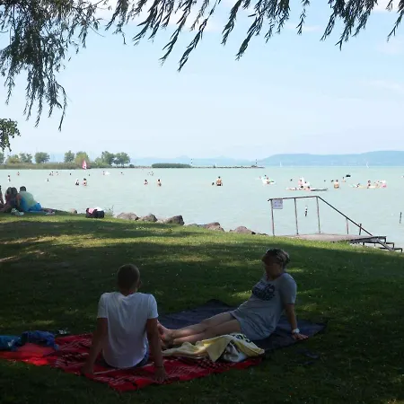 Semesterbostad Holiday Balatonszemes/balaton 20212 Balatonszárszó